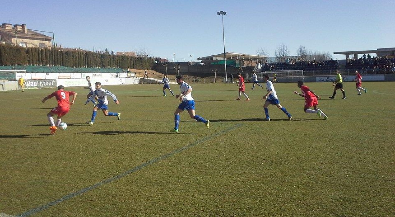 Un gol de Max Morell apropa l’Avià als líders (1-0)