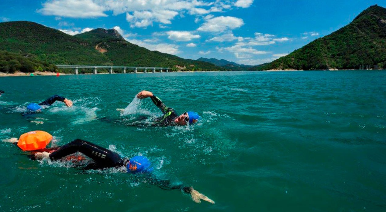 El Berguedà acull aquest juny una prova pionera al país que alterna la natació i la muntanya