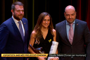 Clàudia Sabata rep el premi a l’esportista amb més projecció de Catalunya