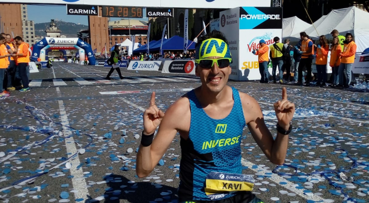 Xavi Tomasa brilla a la Marató de Barcelona i aconsegueix la tercera millor marca de la història d’un berguedà