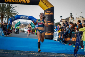 Núria Cascante esmicola la millor marca de la història de l’atletisme berguedà en una cursa de 10km